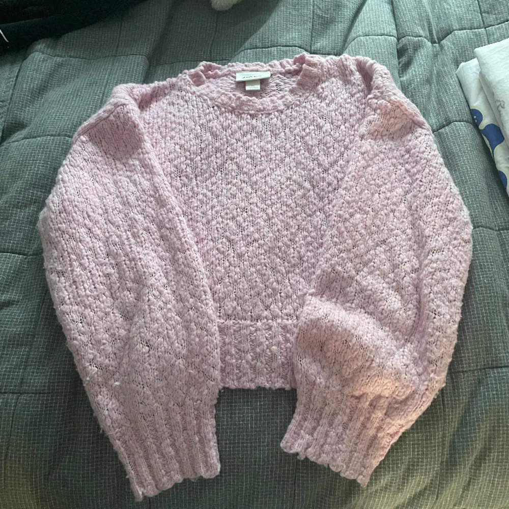 Så fin rosa stickad tröja från monki 💖 Använd gärna köp nu funktionen ❤️. Stickat.