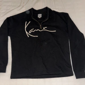 Oversized polotröja  - Helt ny har aldrig använt Passar som liten m 