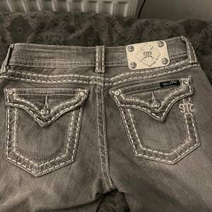 Authentic Miss Me distressed jeans, Condition 10/10.