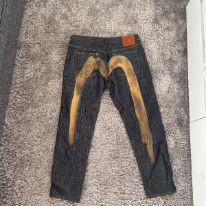Evisu  - Helt nya, aldrig använda Evisu byxor. Kostade 4300kr nya 🪨🥶