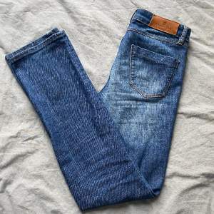 Skitsnygga Massimo Dutti jeans i väldigt bra skick💕💕