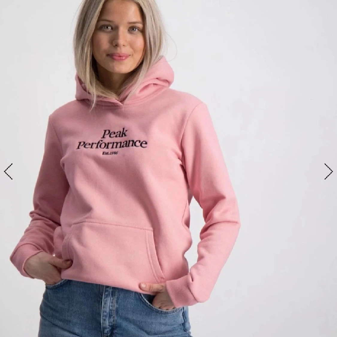 Peak performance hoodie❤️ - 90