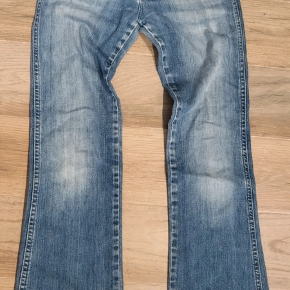 Wrangler jeans! Jätte fina och utan defekter!. Jeans & Byxor.