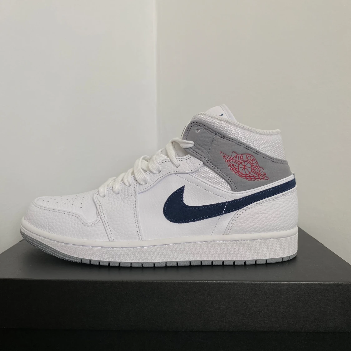 Jordan 1 Mid Paris - 90