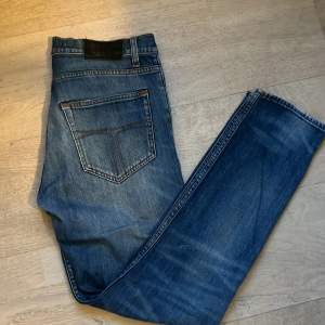 Säljer mina tiger of Sweden jeans i skick 8/10 lite använda. Hör av dig vid frågor eller funderingar.