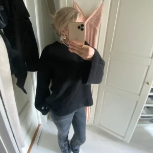 Lågmidjade jeans  - Lågmidjade jeans, aldrig använda!!💕