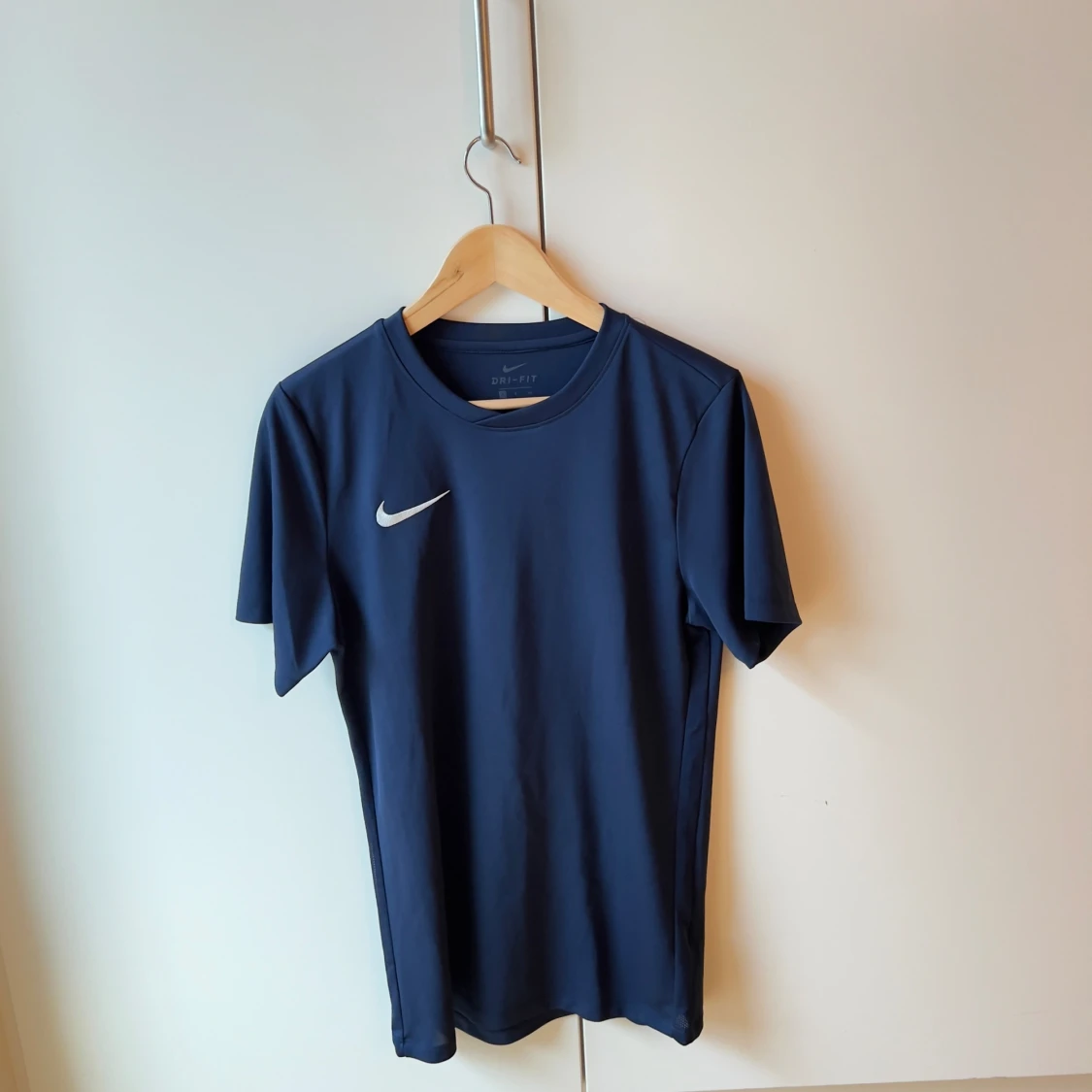 Nike sport tshirts - 90
