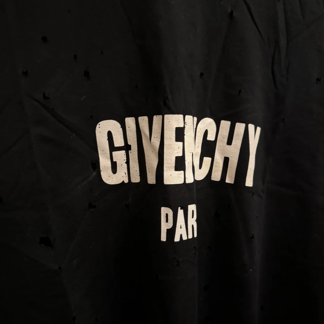 Givenchy  - 90