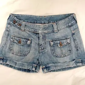 Jättefina lågmidjade jeansshorts från pepe jeans⭐️midjemått 38cm