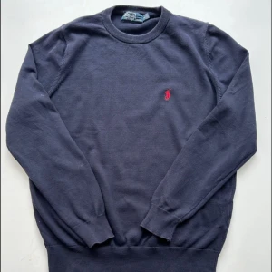 Polo Ralph Lauren sweatshirt  - Polo Ralph Lauren sweatshirt i grymt skick. Storlek M  Nypris: 1400kr  