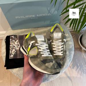 Philippe model skor | Skick: 10/10 (HELT SPLITTER NYA) | EU 40 (fits 41) | Allt og medföljer | Pris - 2199kr | Fraktar via postnord eller instabox på köparens bekostnad | Hör av dig vid minsta fråga eller fundering! 