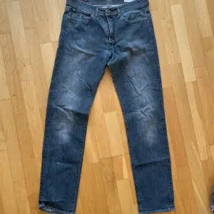 Supersnygga jeans från marlboro classic. Slim fit i storlek 32/34 med en grå/blå wash. Pris kan diskuteras vid snabb affär😄