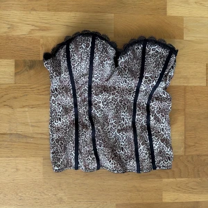 Leopardmönstrad korsett - Bra skick & kvalitet! 