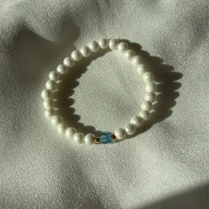 Pärlarmband 💗 - 🤍