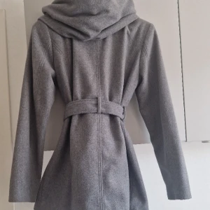 Kappa - Kappa med luva i strlk 38 i nyskick 