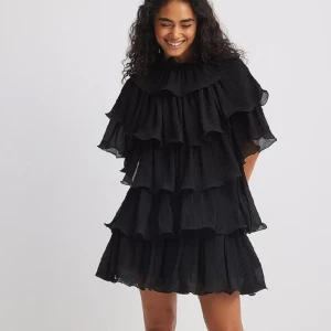 Volangklänning NAKD - Endast använd en gång. 