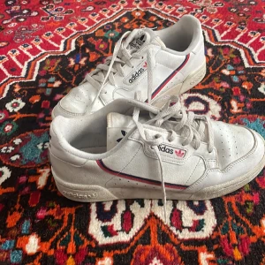 Addidas - Storlek 37,5