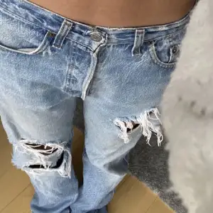 Håliga jeans från Levis 