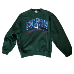 Oversized GREEN sweatshirt  - Grön oversized tjocktröja i storlek L, gott skick! 