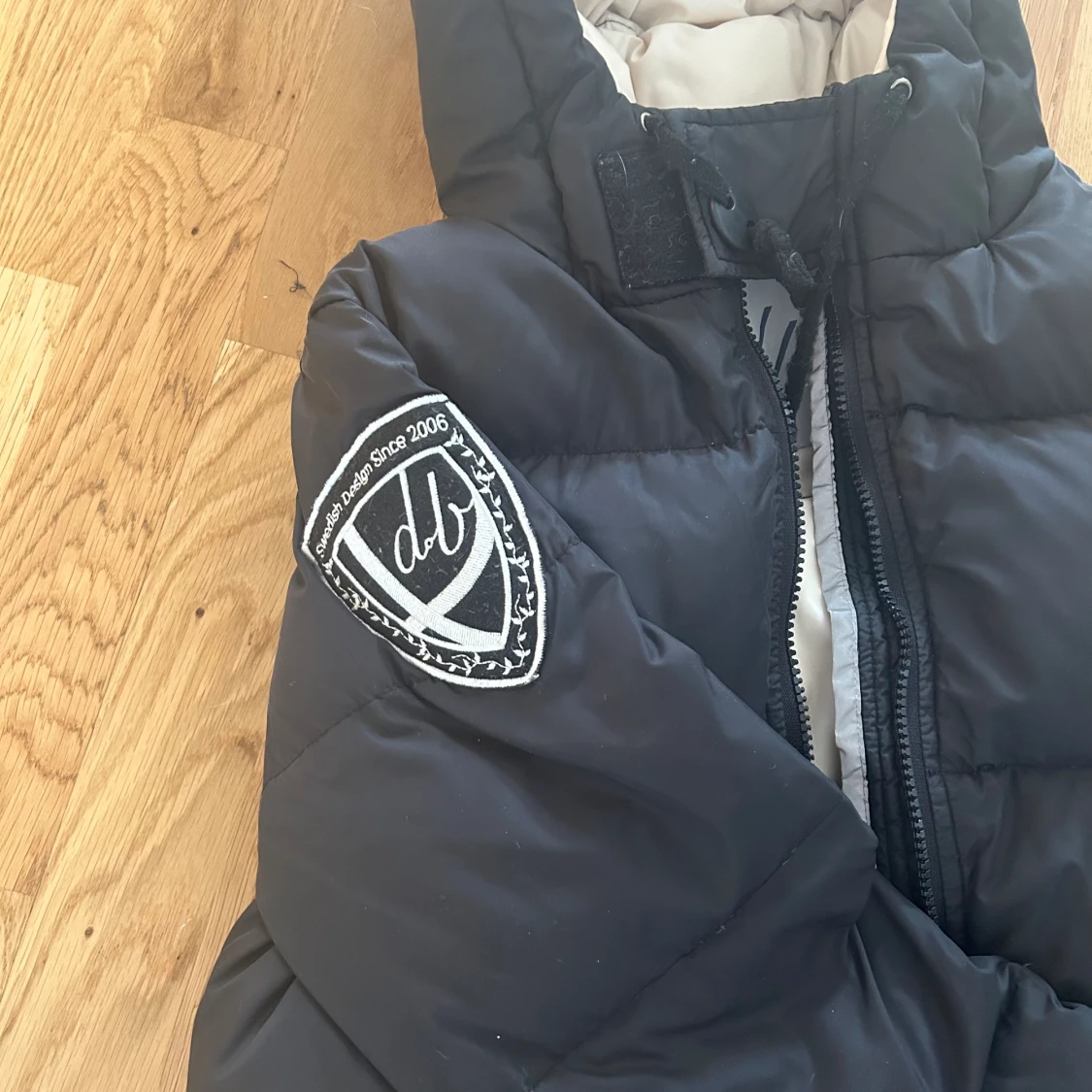 Säljer Dbrand jacka pga att jag förskaffat mig en ny . 💞  - 90