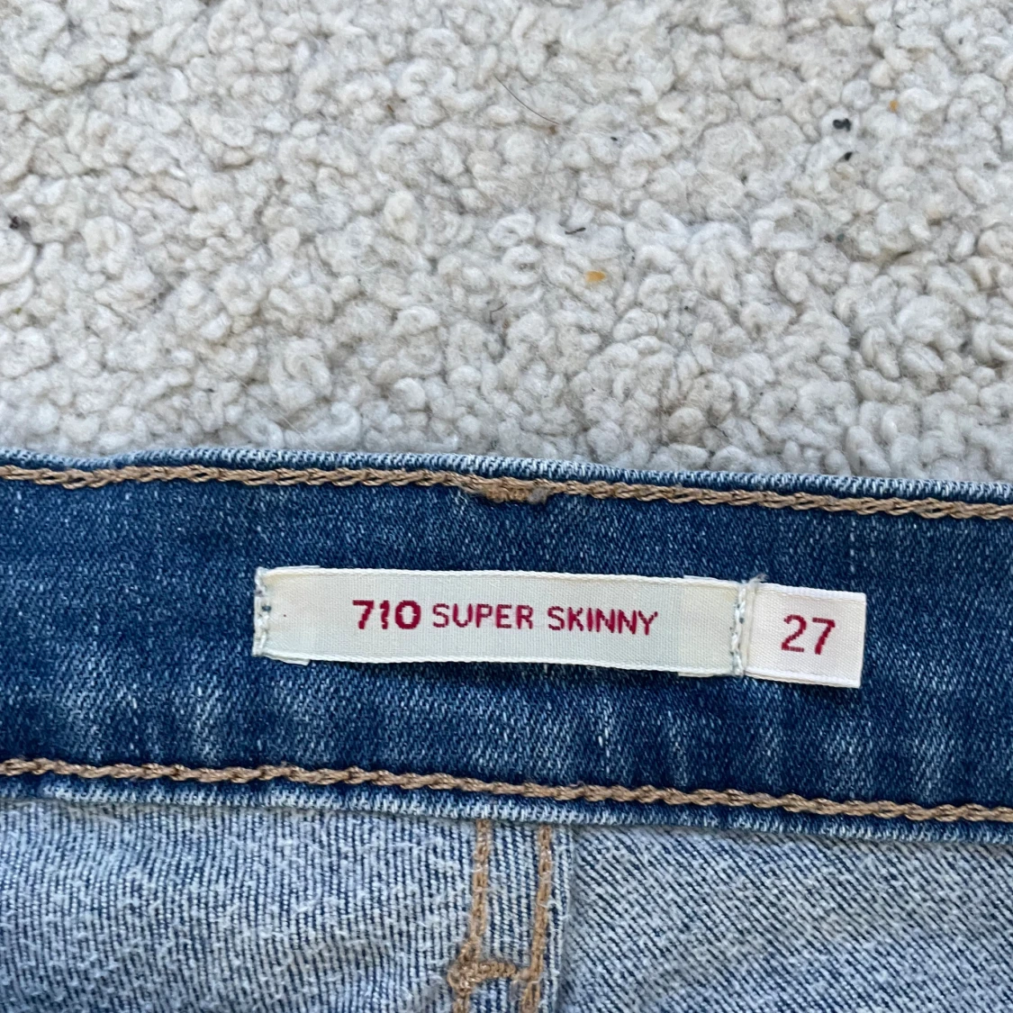Levis 710 superskinny - 90