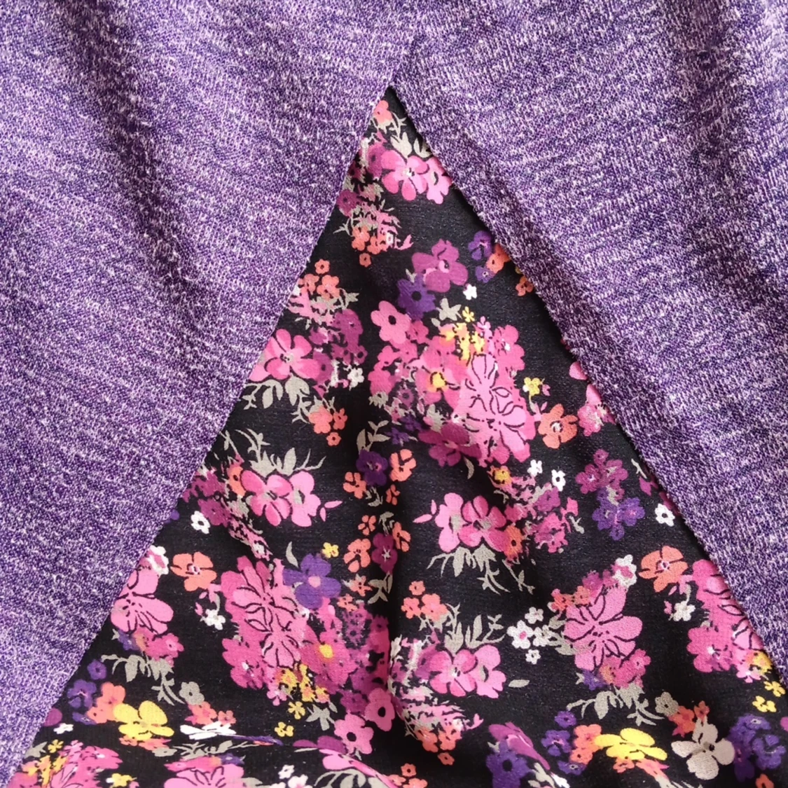 Lila tröja med blommig mesh - 92