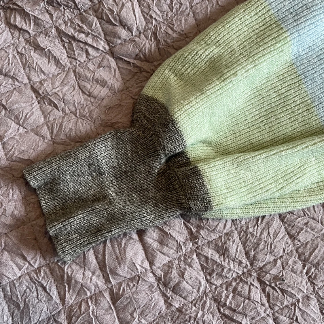 Stickad tröja  - 92