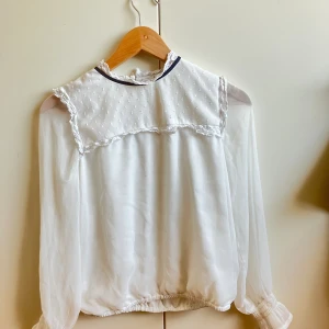 Blus - Fin vit blus :)