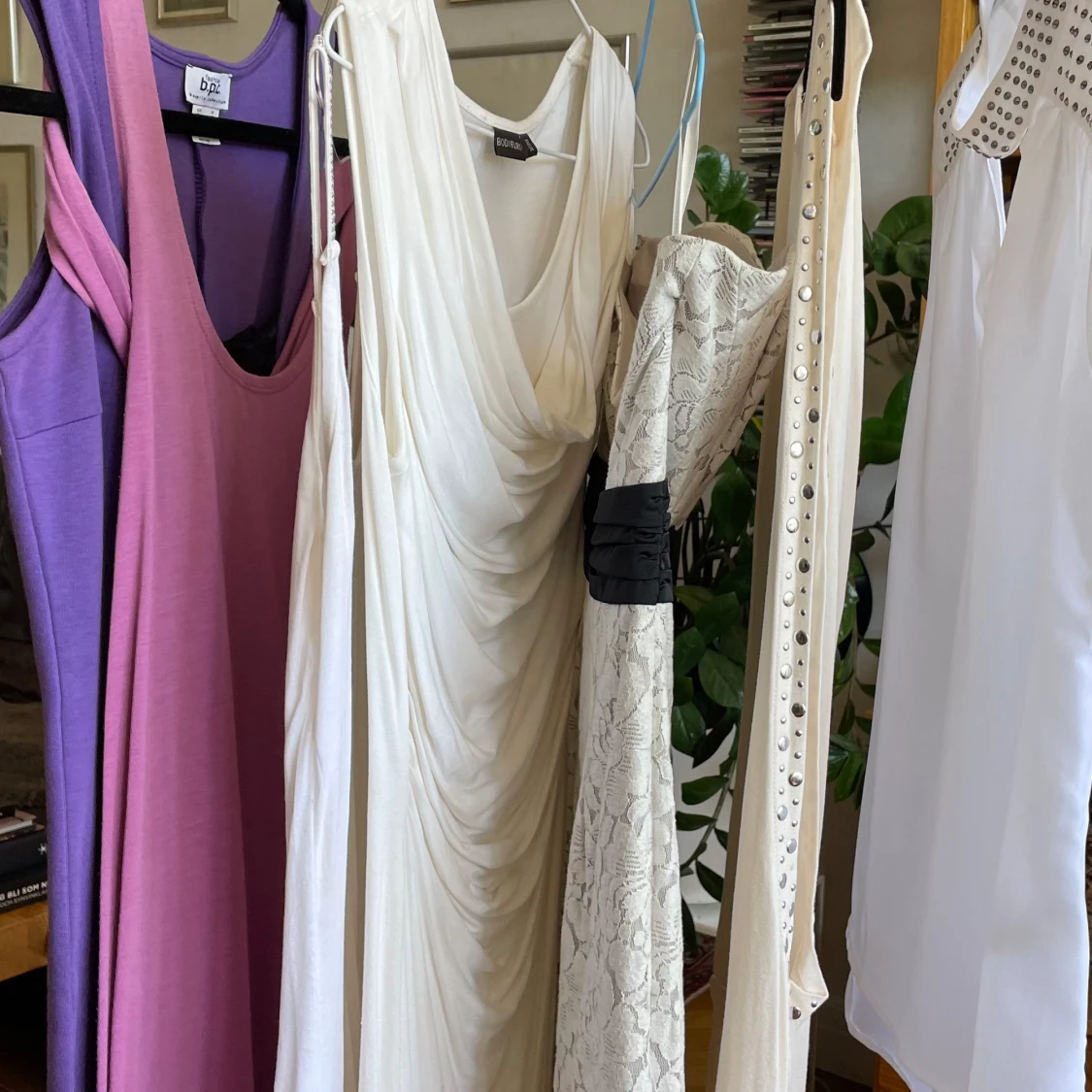 TOPPAR och KLÄNNINGAR  - 92