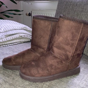 Bruna uggs dam🤎💫 - Enfärgade Fluffiga Stövlar För Kvinnor, Mjuk Sula Plattform Termofodrade Stövlar, Halkfria Vinterstövlar💫🤎