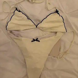 tre stycken bikini set i storlek s Helt oanvända Säljer helst alla i ett paket 300 kr för alla