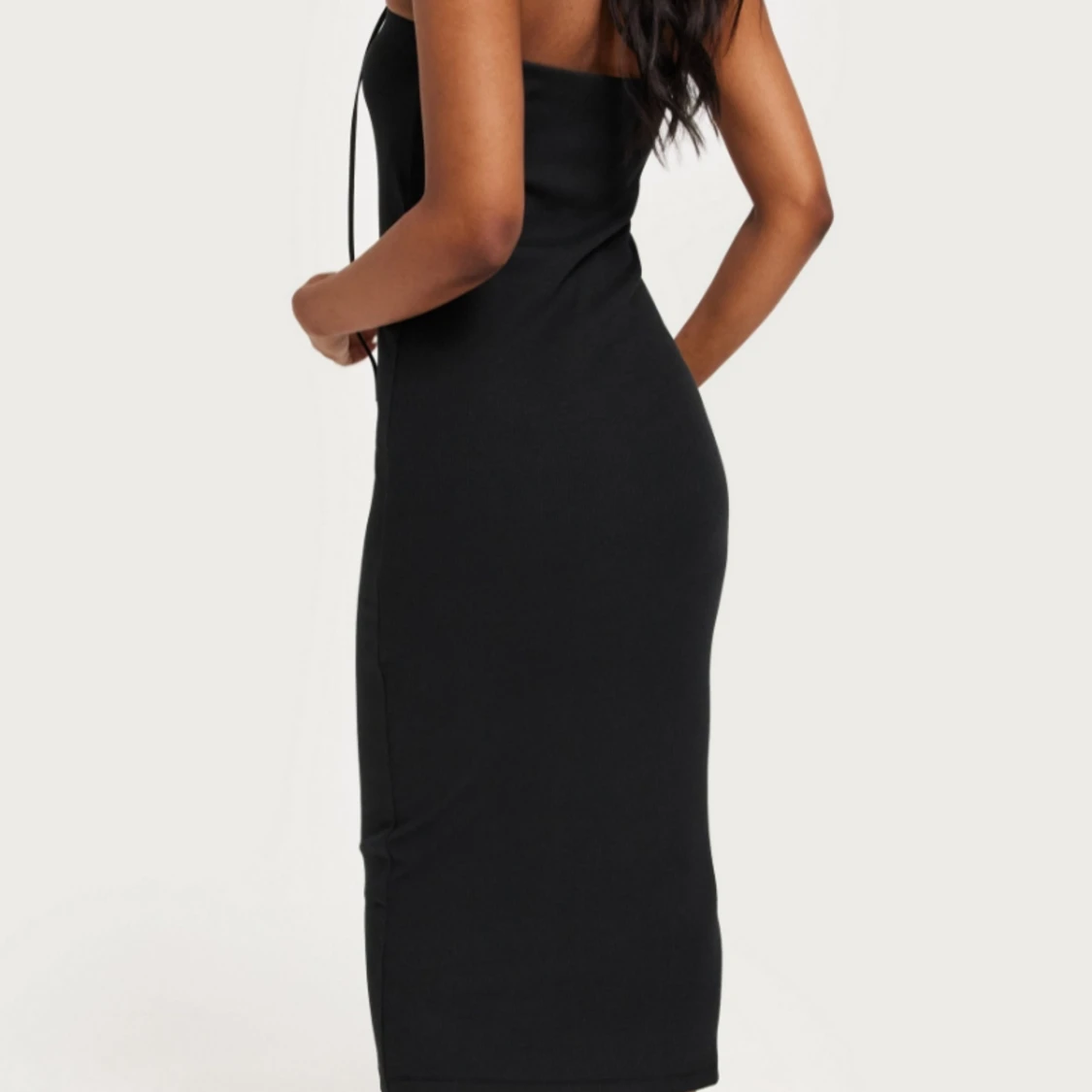 Oanvänd bodycon klänning fr ONLY - 90