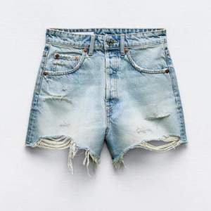 Zara shorts i storlek 40. Bra skick. 