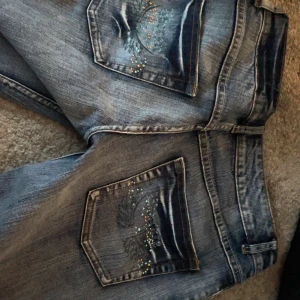 Jätte snygga jenas! - Storlek S Nytt skick Bootcut  Jag är 170cm på bilden