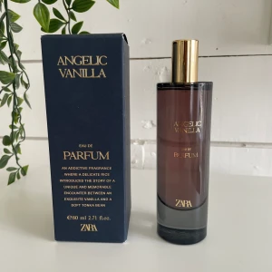 Zara parfym - Säljer denna oanvända Zara parfym (80 ml), i doften Angelic Vanilla. Oanvänd, endast öppnad förpackning! Nypris 279, mitt pris 180🙌🏼