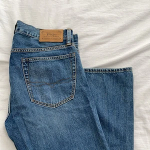 Polo Ralph lauren byxor - 32,34  Slim fit  Ett bra fräscha byxor som fungerar året om. En must have i garderoben. Endast 499. 