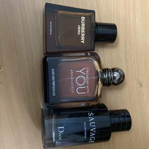 Burbury hero 30/50ml, stronger with you absolutely 30/100ml och dior savage 70/100 ml. Byten gärna tillåtna.