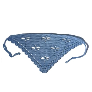 Virkad bandana  - Handvirkad bandana i blå med trollsländor på🩵 (rosa version finns på min sida). Virkad med bomullsgarn. 