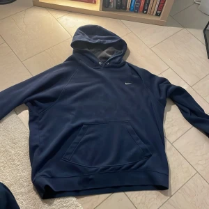 Vintage nike hoodie - Vintage från 00-tal Väldigt bra skick
