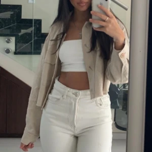 Zara jacka - Jacka från Zara prefekt till sommaren!! Xs men passar S och i nyskick❤️