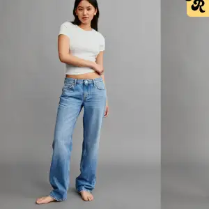 lågmidjade jeans från Gina Tricot🩷🩷använda några ggr 