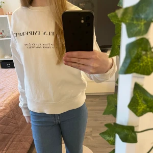 Sweatshirt  - Vit sweatshirt ⭐️
