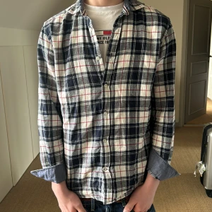 Flanellskjorta  - Riktigt fet skjorta från Jack and Jones.