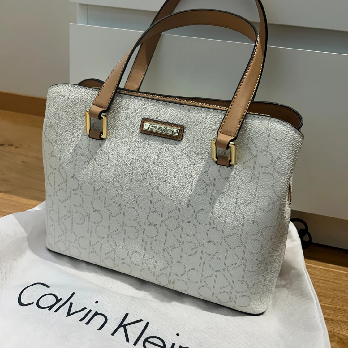 Väska Calvin Klein - 90