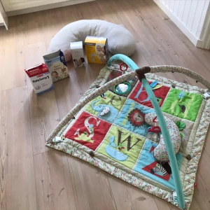 Babygym mm - Babygym , ersättning & amnkngskupor … amningskudden är såld!