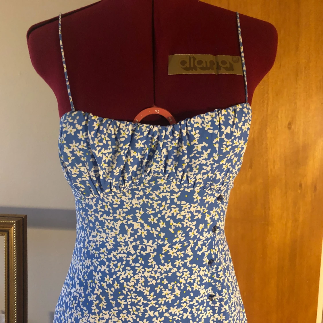 Blommig sommarklänning