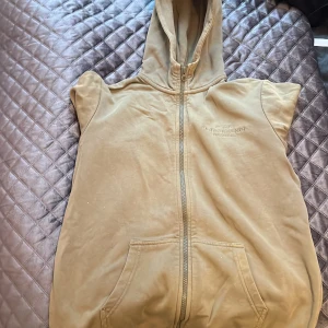 Peak performance kofta - 170cm barn storlek 