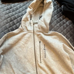 Sailracing kofta - En kedja har gått av även lite sliten