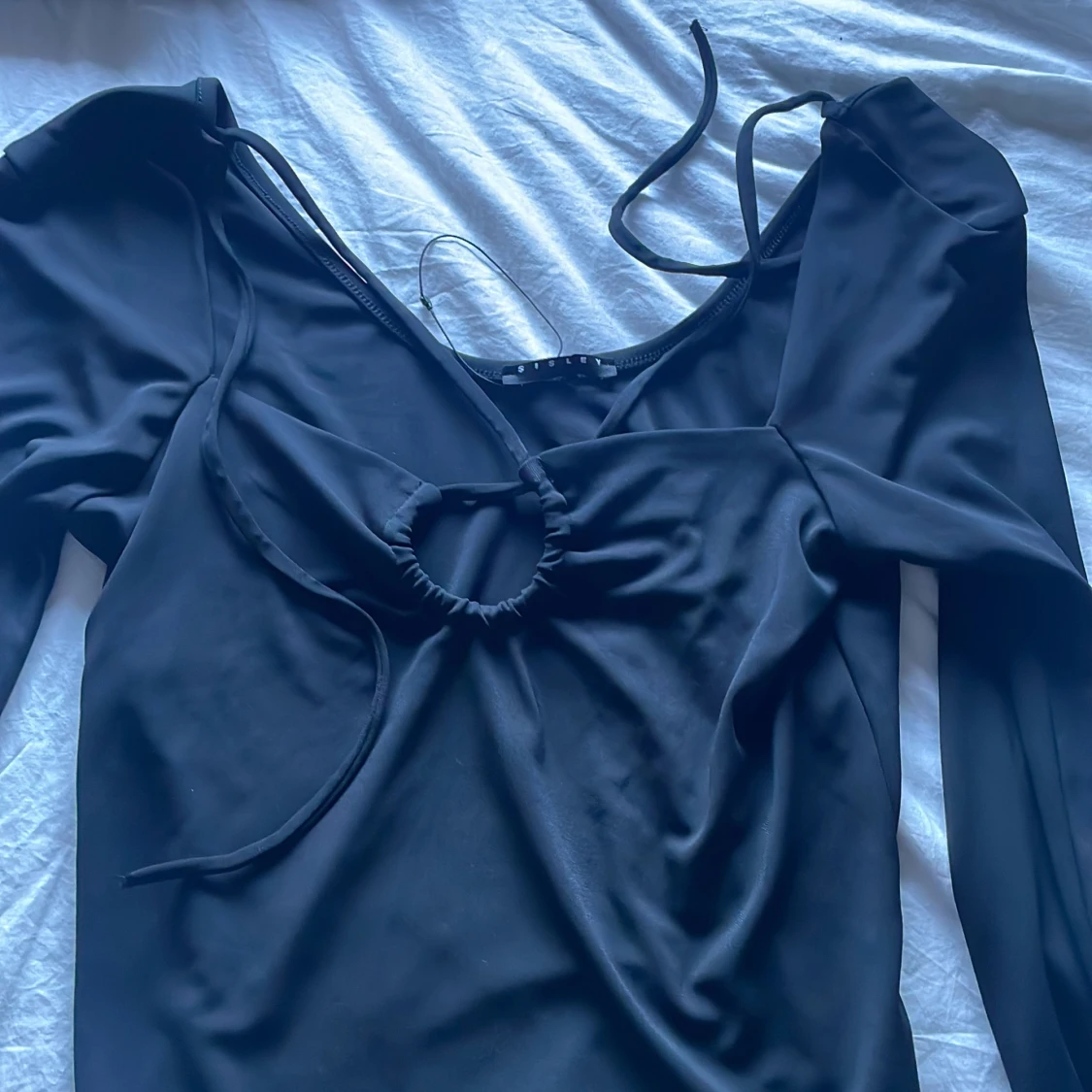 U ringad topp med band  - 92