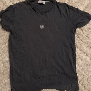 Stone Island T-shirt - Bra skick.